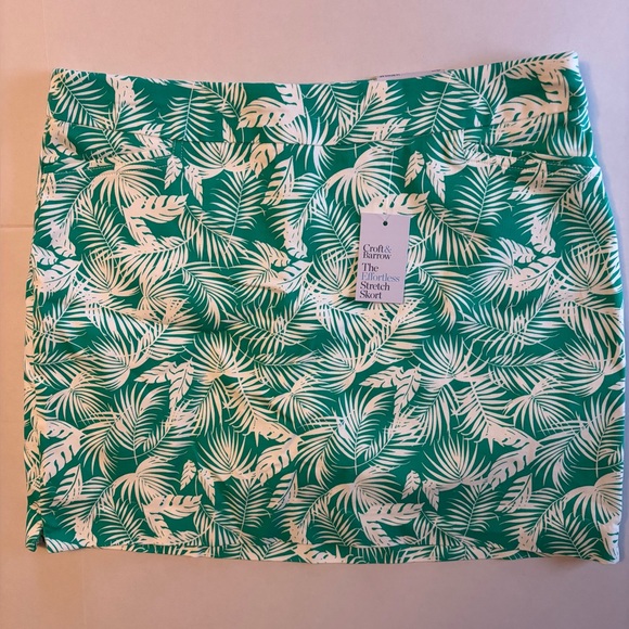 Croft & Barrow skort. size 14. Palm print.pull on skort. Stretch fabric.. - Picture 1 of 9